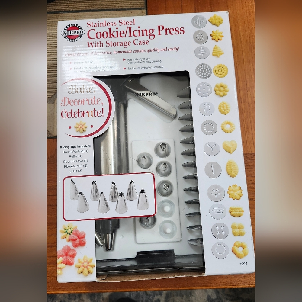 Norpro Stainless Steel Cookie/Icing Press with Storage Case New